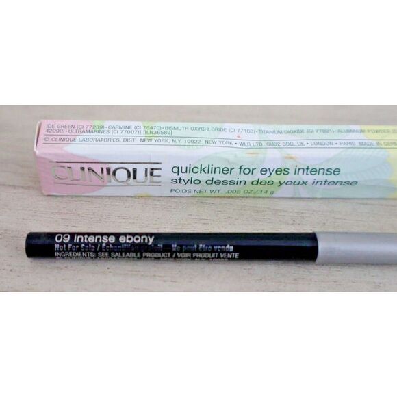 CLINIQUE - Quickliner For Eyes - Intense Eyeliner - 09 Intense Ebony Black - Picture 3 of 4